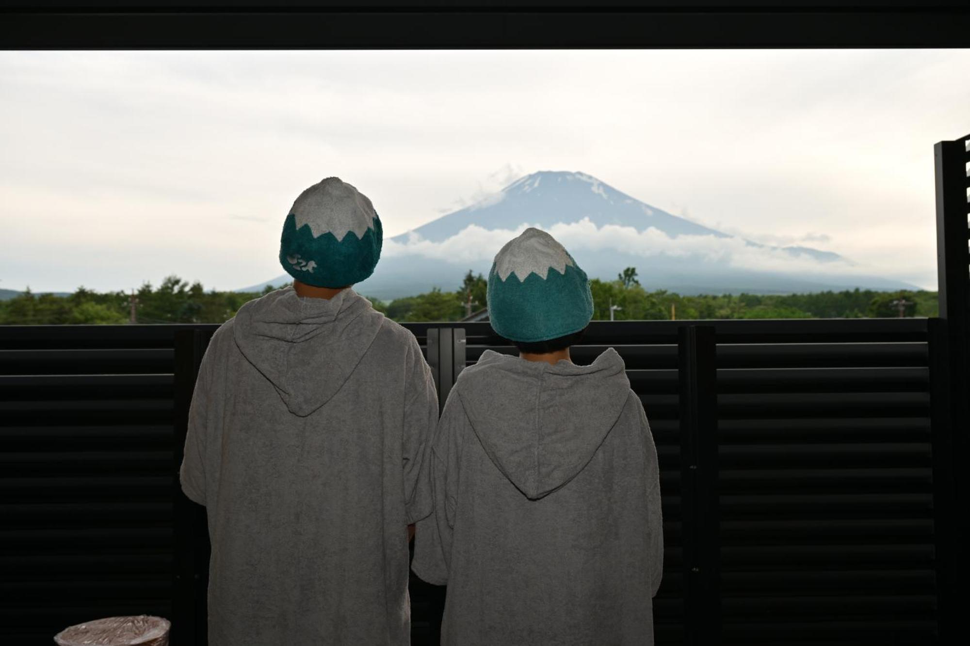 Mt Fuji View And Private Sauna Ryokan Shizuku ยามานากะโกะ ภายนอก รูปภาพ